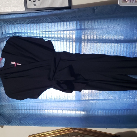 French Rendez Vous Size 12 is a beautiful jumpsuit. - Picture 2 of 4